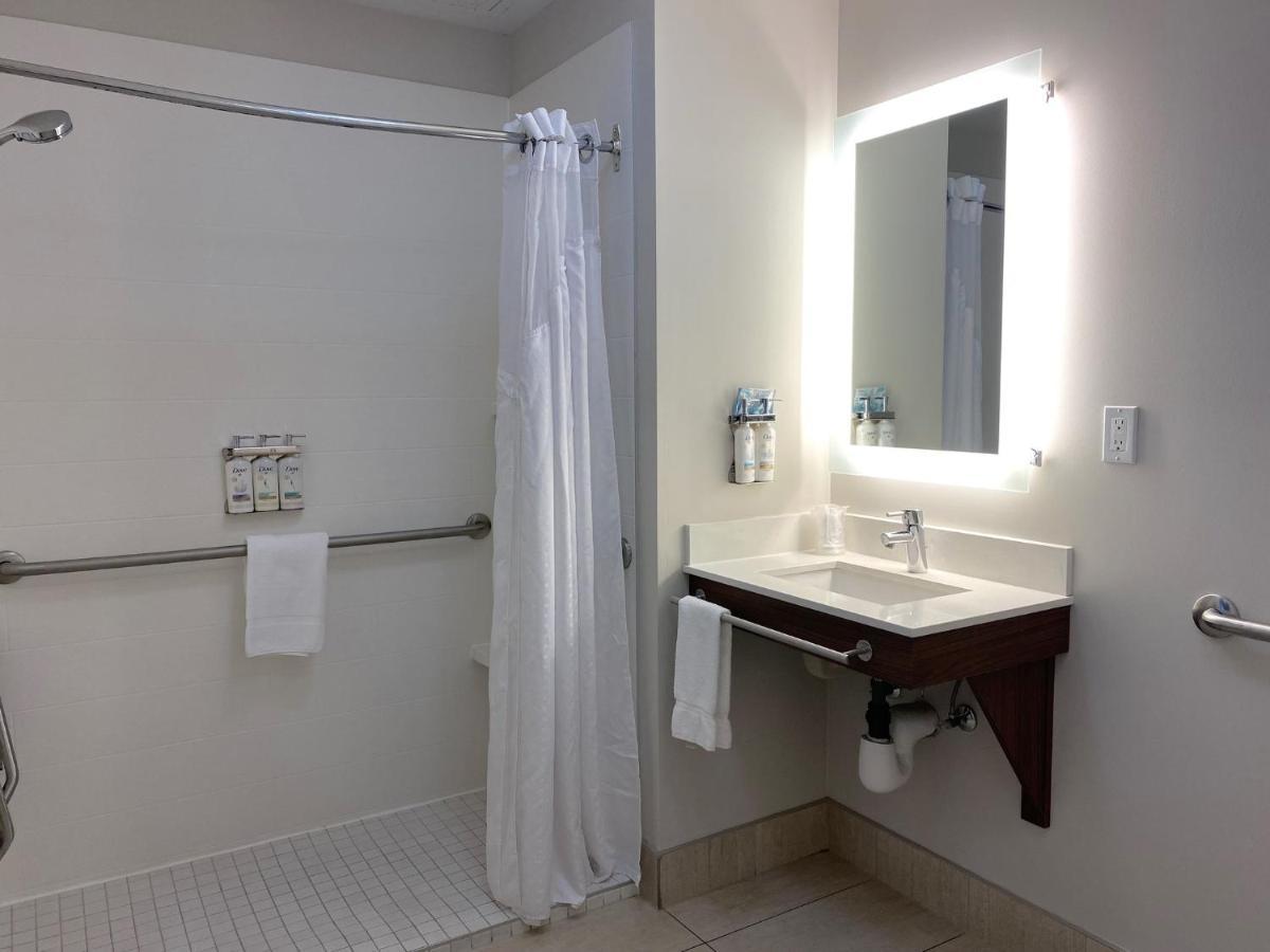 Holiday Inn Express & Suites - Courtenay - Comox By Ihg Exterior photo