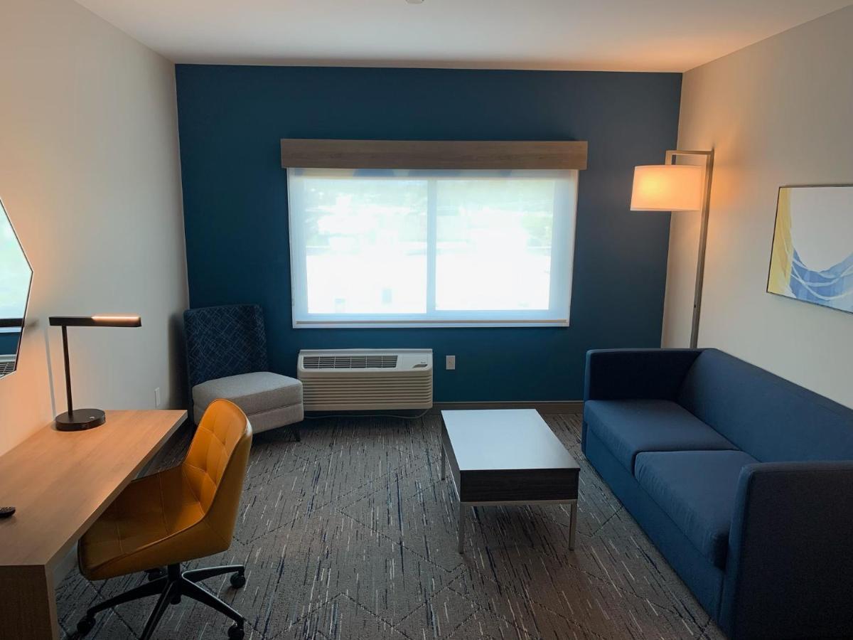 Holiday Inn Express & Suites - Courtenay - Comox By Ihg Exterior photo