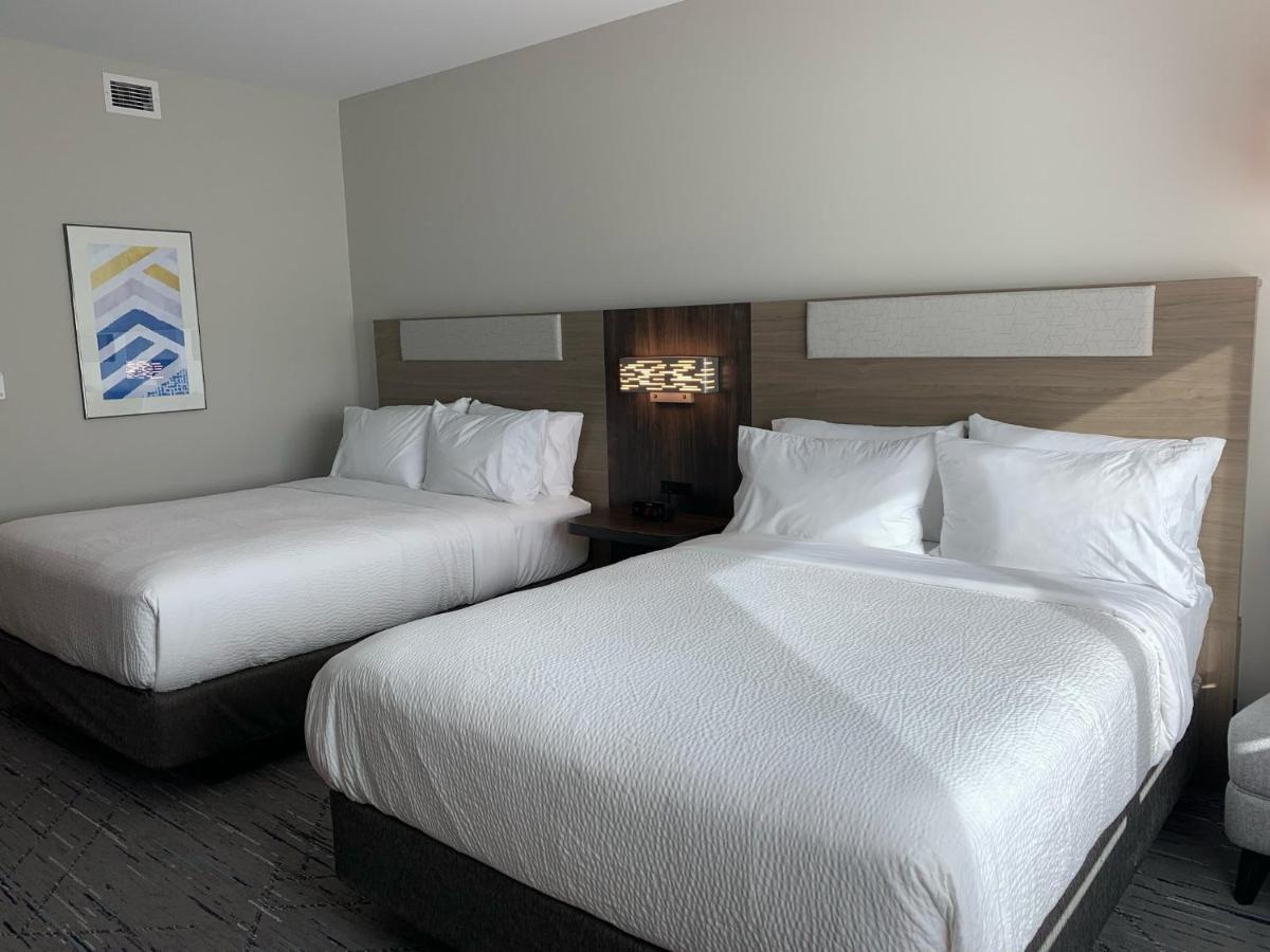 Holiday Inn Express & Suites - Courtenay - Comox By Ihg Exterior photo