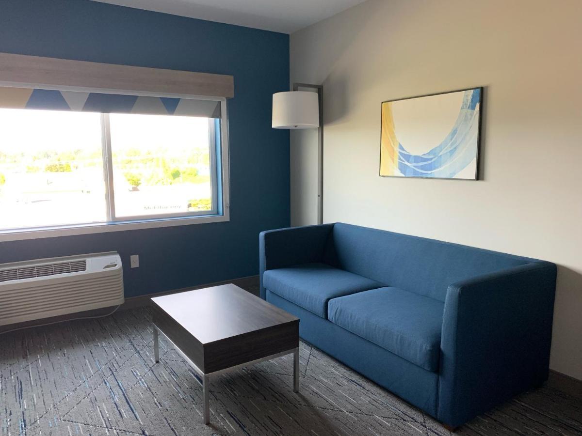 Holiday Inn Express & Suites - Courtenay - Comox By Ihg Exterior photo